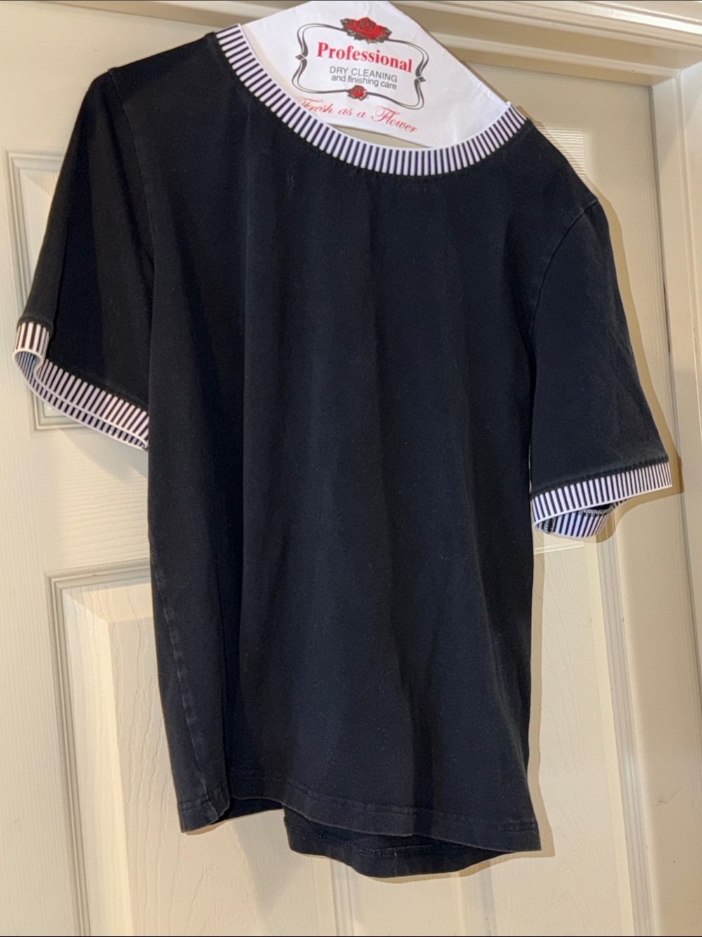 Merkeety cute little black tee with collar and matching arm things